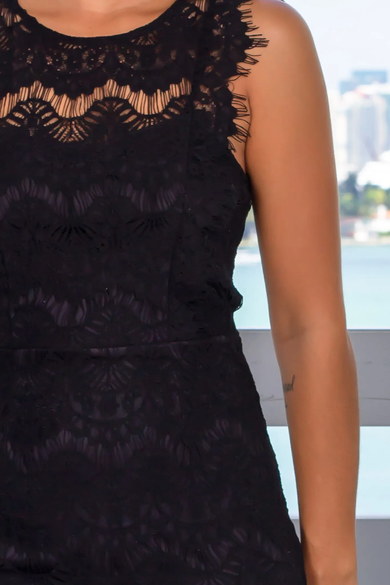 Black Lace Sleeveless Short Dress with Open Back