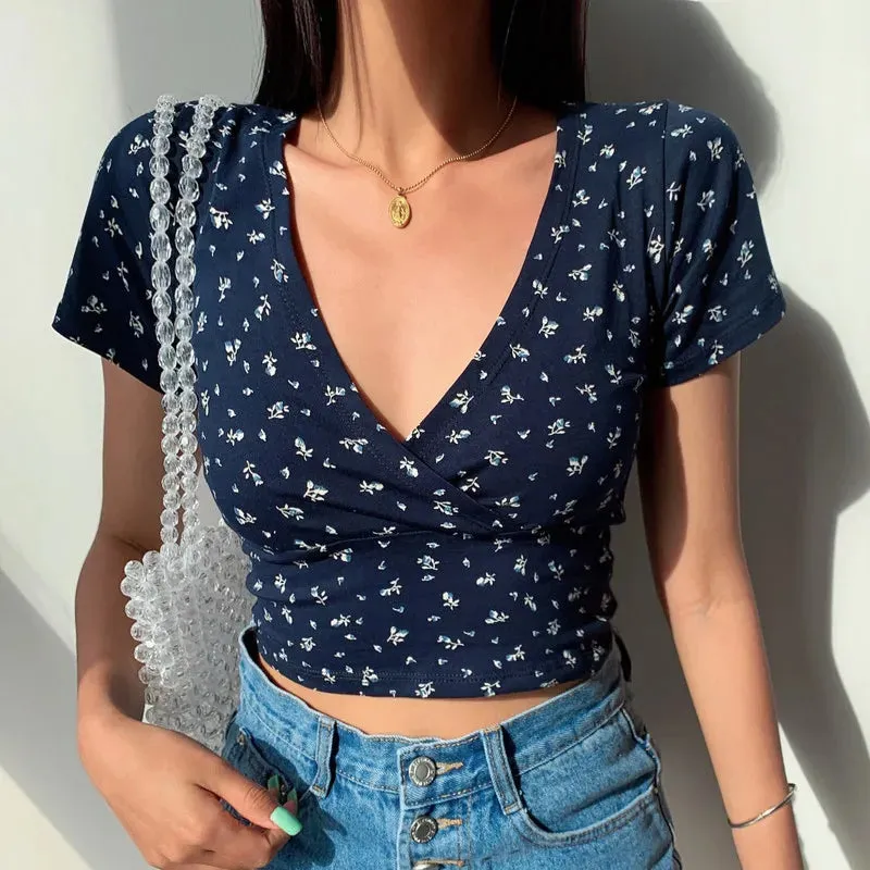 Vintage Floral V-neck Short-sleeved Crop Top