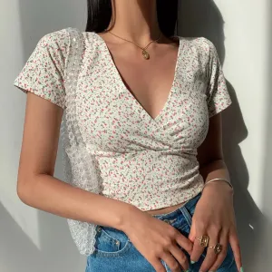 Vintage Floral V-neck Short-sleeved Crop Top